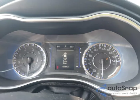 2015 Chrysler 200 Limited z USA, uszkodzony, nr VIN 1C3CCCAB8FN572228